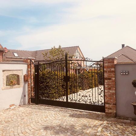 Alte Schmiede Mit Sauna, Pool Und Whirpool Im Aussenbereich Schoenstes Ferienhaus Der Lausitz Elsterheide Dış mekan fotoğraf