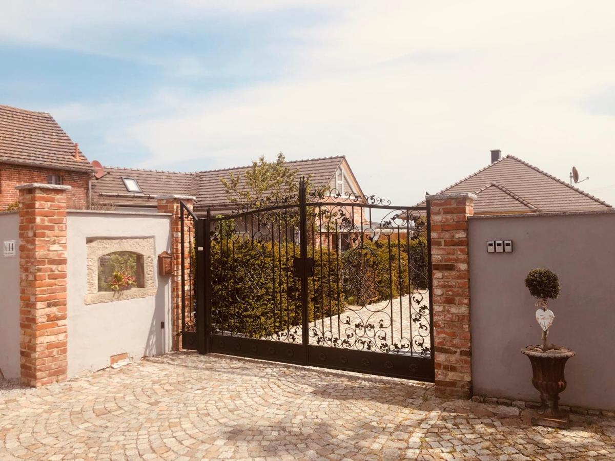 Alte Schmiede Mit Sauna, Pool Und Whirpool Im Aussenbereich Schoenstes Ferienhaus Der Lausitz Elsterheide Dış mekan fotoğraf